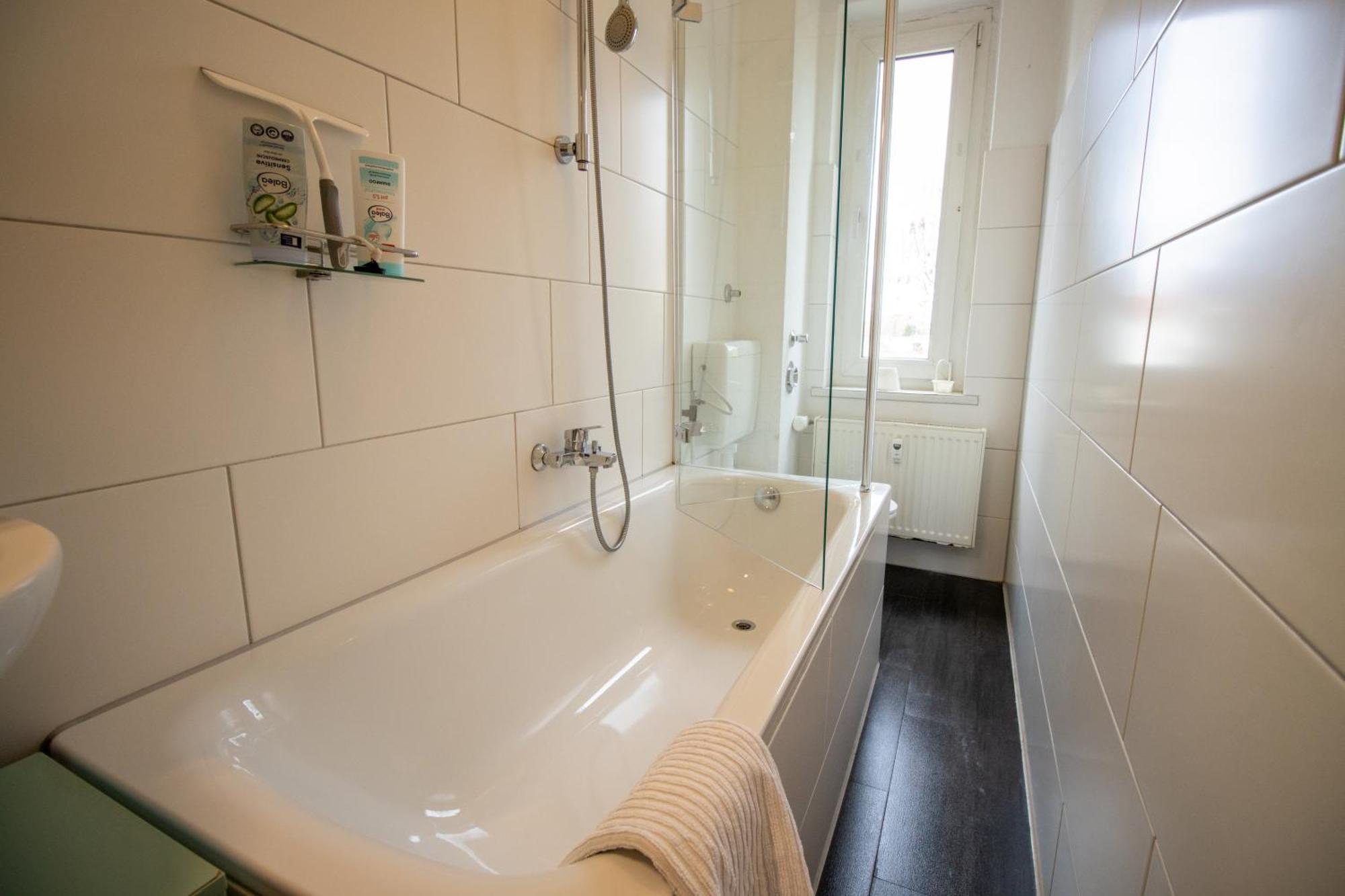 Wohnung Fuer 5 Gaeste Grosse Kueche Messe- Und Citynah Hannover Exterior foto